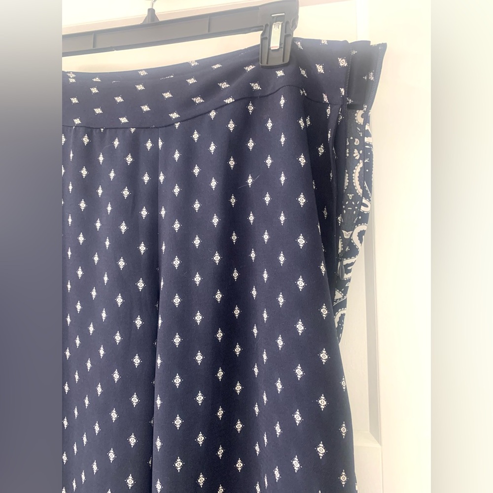 CAbi Navy Blue Patterned Wide-Leg Track Pants Sz 8 - Picture 5 of 10